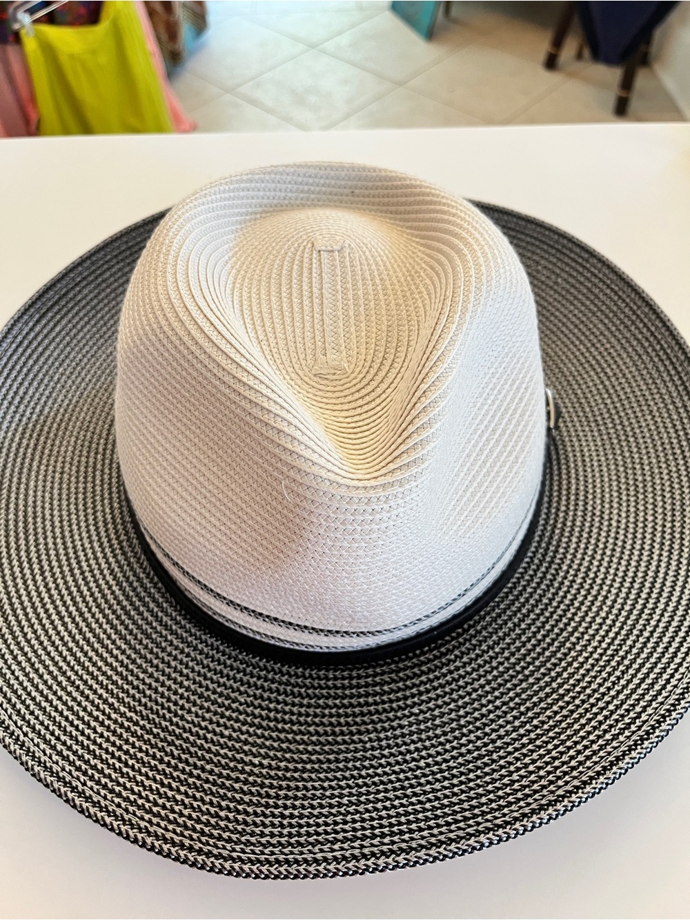 Wallaroo Two-Tone Wide Brim White and Black, faux leather band Adjustable